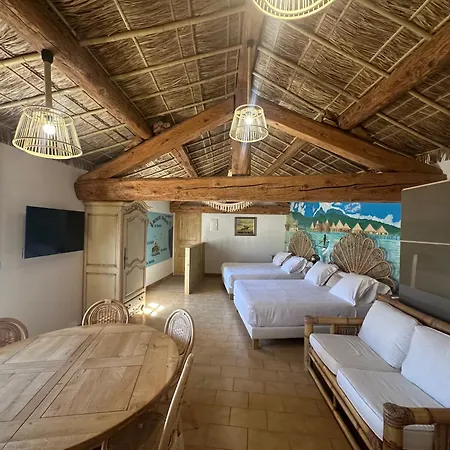 Tahiti Du Cloitre 아파트 *